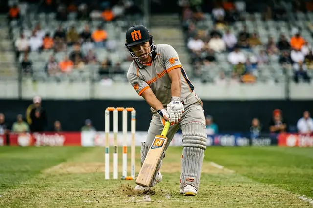 Yates, Mousley propel Bears to victory, end Glamorgan prospects